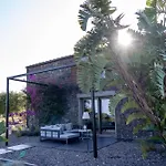 Casa Mira *