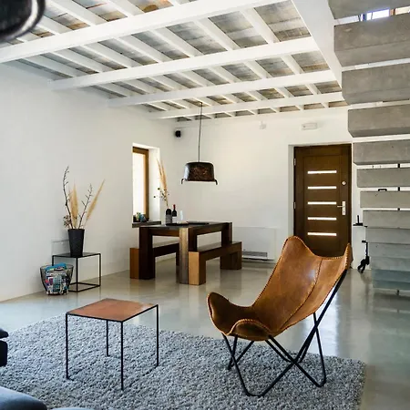 Casa Mira
