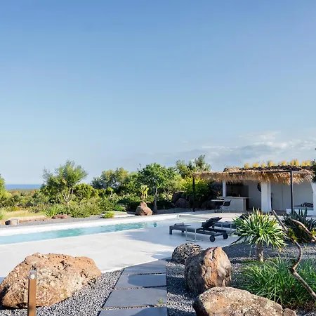 Casa Mira *